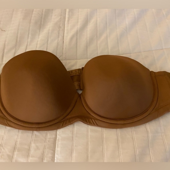 Wacoal Red Carpet brown, strapless bra. No straps. Size 38D - Picture 2 of 4
